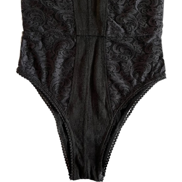 Out From Under One Shoulder Lace Bodysuit NWOT - Picture 3 of 4